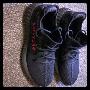 Yeezy 350 boost Bred